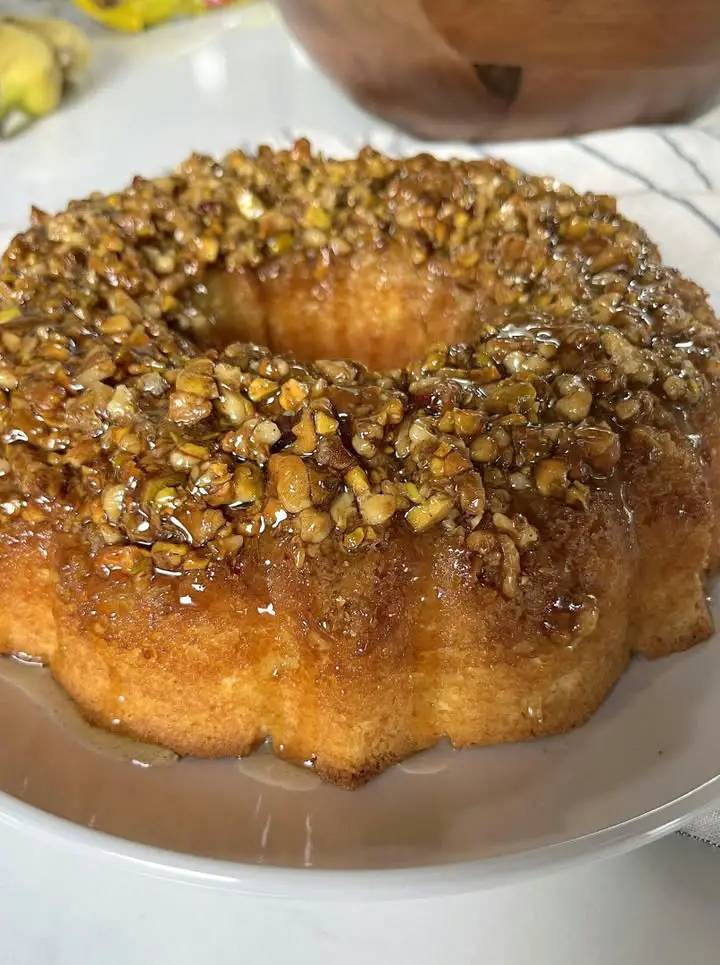 Baklava Bundt Torta