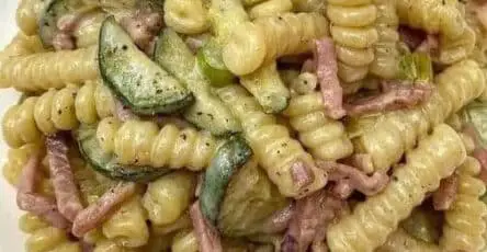 Fusilli alle zucchine e speck