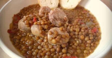 Lenticchie e salcicce saporite