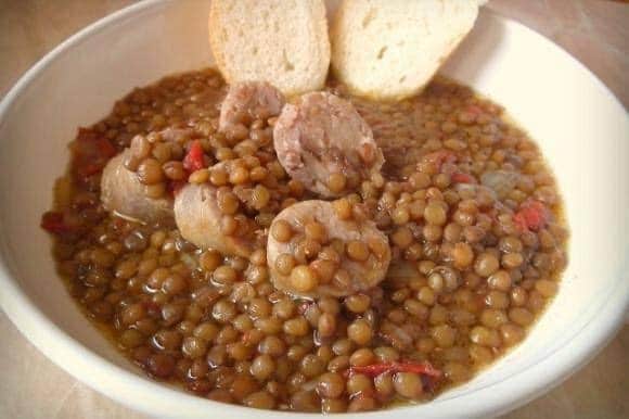 Lenticchie e salcicce saporite