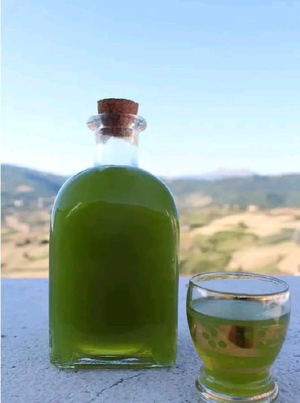 Liquore di alloro