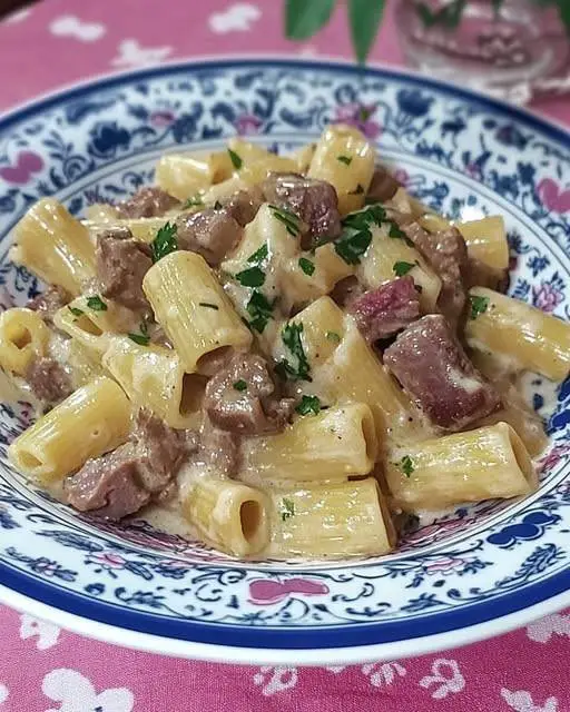 Mezze Maniche Salsiccia Provola