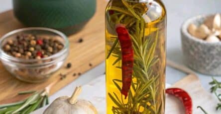 Olio aromatico rosmarino peperoncino