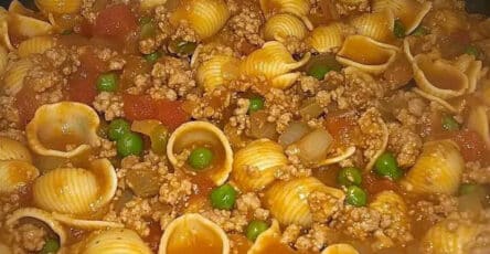 Orecchiette con funghi e salsiccia