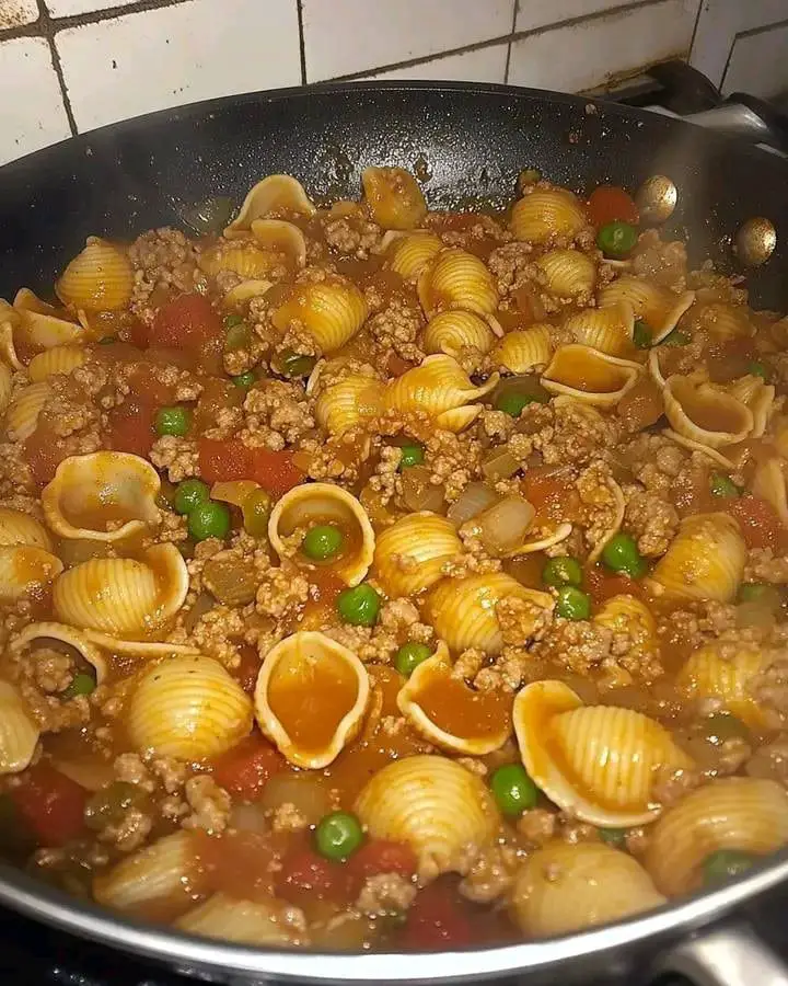 Orecchiette con funghi e salsiccia