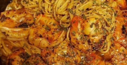 Pasta con gamberi aglio