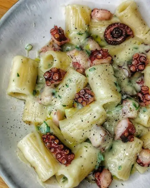 Pasta con polpo e patate