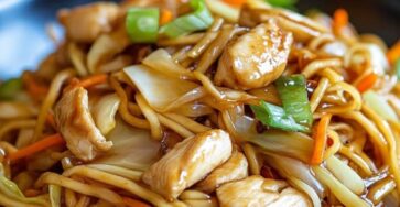 Chow Mein con pollo