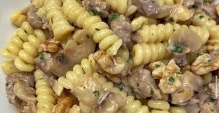 Fusilli con salsiccia