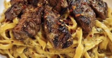 Linguine al formaggio e bistecca