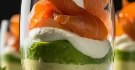 Mousse di avocado salmone