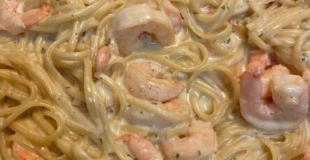 Pasta con gamberi freschi
