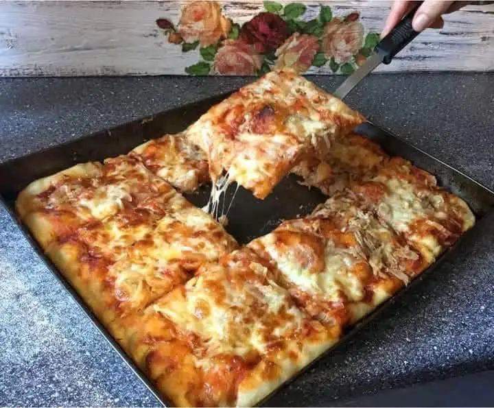 Pizza in teglia croccante