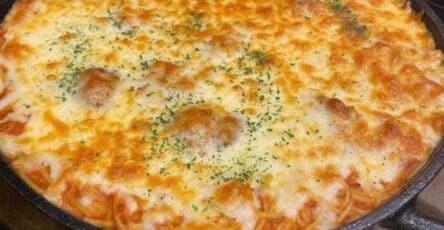 Spaghetti al forno cremosi