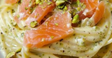 Spaghetti con salmone e pesto
