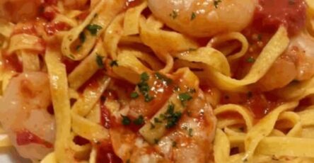 Tagliatelle con gamberi