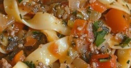 Tagliatelle e ragù di carne